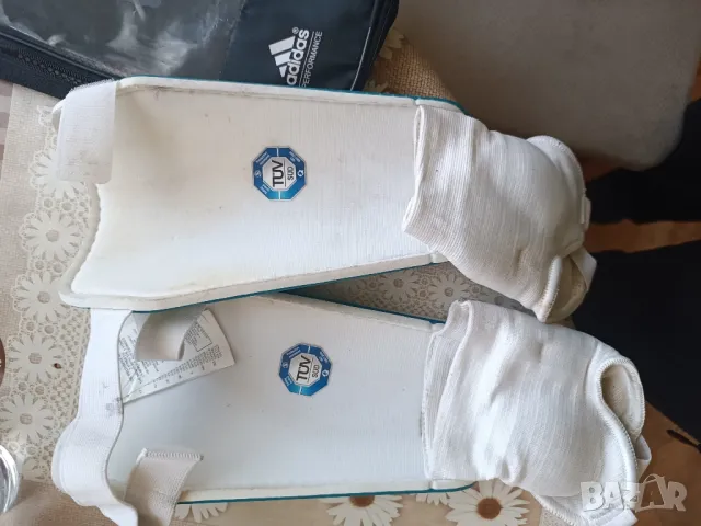 Кори за футбол Adidas adi5 L, снимка 11 - Футбол - 49203965