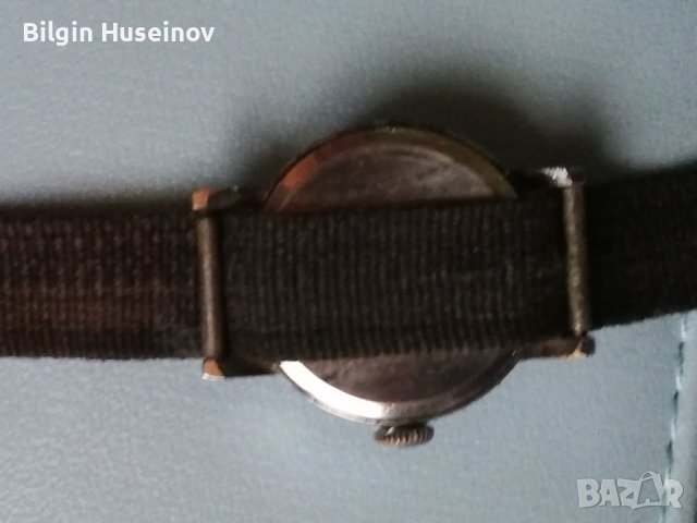 ЗАРЯ 22 КАМЪКА СТАР РЯДЪК МОДЕЛ РУСКИ ДАМСКИ ЧАСОВНИК СДЕЛАНО в СССР 14569, снимка 4 - Антикварни и старинни предмети - 37376349