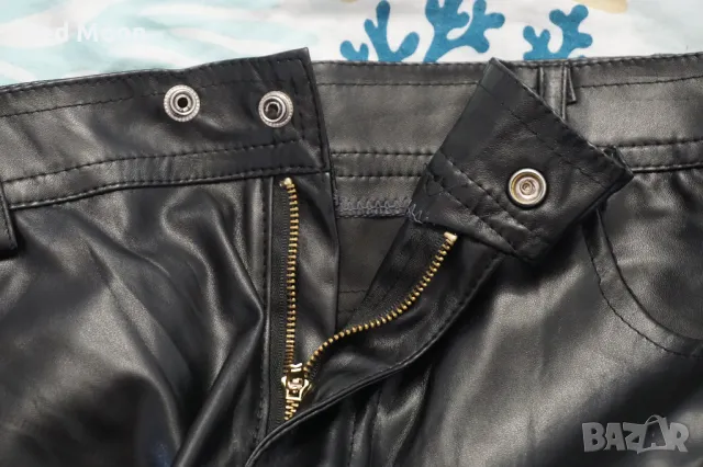 Кожен панталон от изкуствена кожа , снимка 2 - Панталони - 48802521