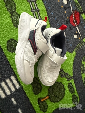 Детски маратонки LC Waikiki, снимка 3 - Детски маратонки - 51781149