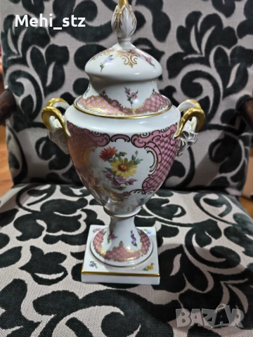 Ваза , амфора Lindner в перфектно състояние.