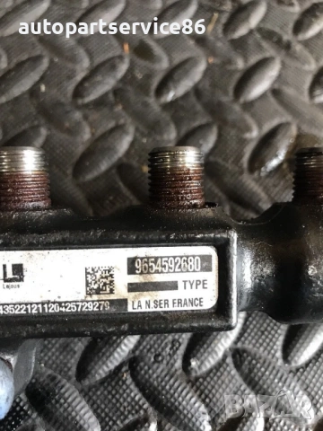 Горивна рейка за Citroen/Peugeot C5 1.6 HDi (2006) 9654592680, снимка 2 - Части - 53509266