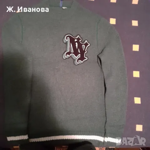 Продавам пуловер , размер ХS, за ръст 165см.