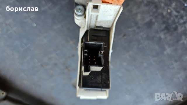 Заден ляв мотор за стъкло за audi Q7 , снимка 3 - Части - 51751150