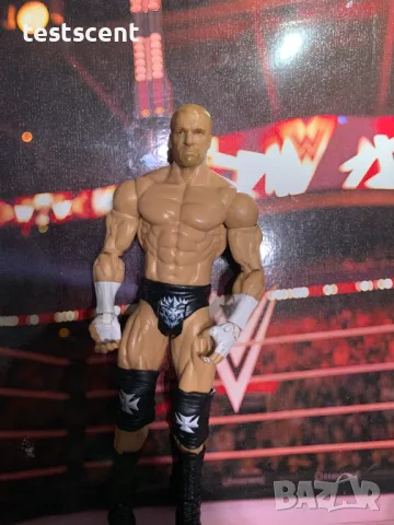 Екшън фигура WWE Triple H Трите Хикса Mattel basic Series играчка figure short hair, снимка 10 - Колекции - 49151107