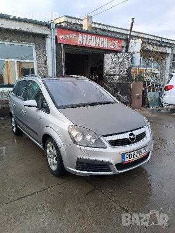 Opel Zafira 2.2i