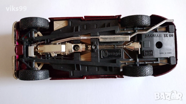 Bburago Jaguar XK 120 Roadster 1951 - Мащаб 1:24, снимка 11 - Колекции - 52936279