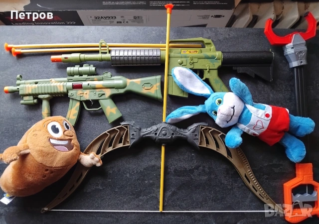 Две камуфлажни играчки пушки - работещи, с батерии!