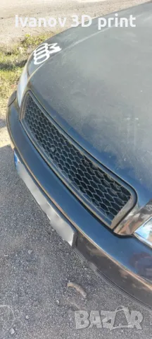 Audi A4 B6 решетка за преден капак, снимка 4 - Аксесоари и консумативи - 47479106