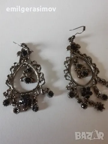 Възрожденски обеци и гривна филигран.