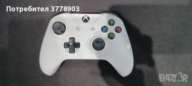 Продавам Xbox One с контролер и захранване, снимка 3 - Xbox конзоли - 52553624