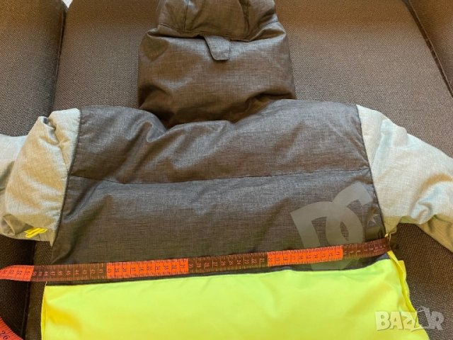 Ски яке DC, снимка 5 - Зимни спортове - 43271459