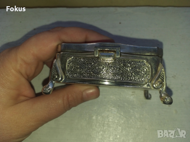 КУТИЯ МЕТАЛНА ЗА БИЖУТА, снимка 3 - Антикварни и старинни предмети - 53511468