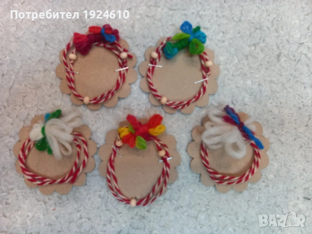 Мартеници от вълна 50 цента