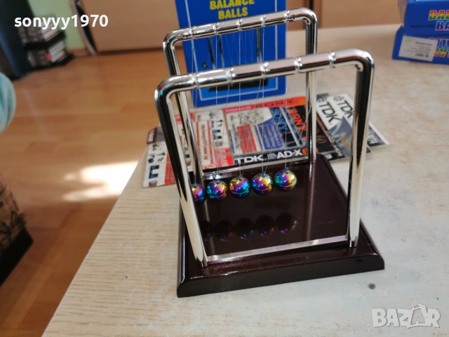 Люлката на Нютон-ХАМЕЛЕОН ТОПЧЕТА ОТ МЕТАЛ 1501261740, снимка 4 - Колекции - 53112369