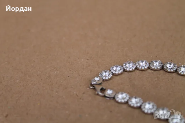 Дамска  гривна от бяло злато , снимка 2 - Гривни - 49771384