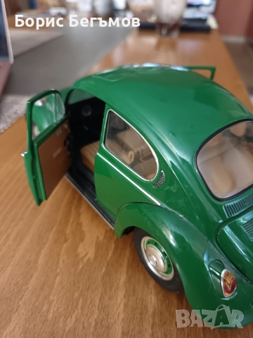 Количка Volkswagen Kafer 1/18 Revell 1302 , снимка 4 - Колекции - 52565048