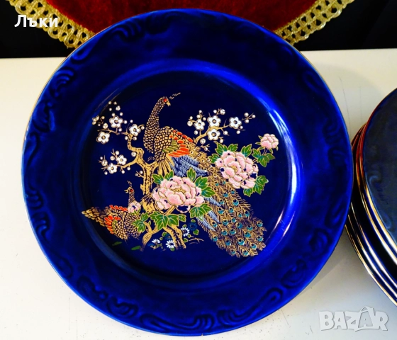 Чиния баварски порцелан,злато,кобалт,пауни. 