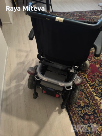 Акумулаторен инвалиден стол Invacare Bora, снимка 8 - Инвалидни колички - 53129929