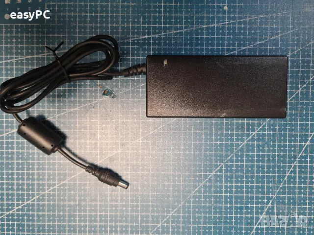 Оригинален захранващ адаптер NINGBO ISO ELECTRONICS CO.,LTD. KPA-060F 12V 5A 60W, снимка 3 - Друга електроника - 49097012