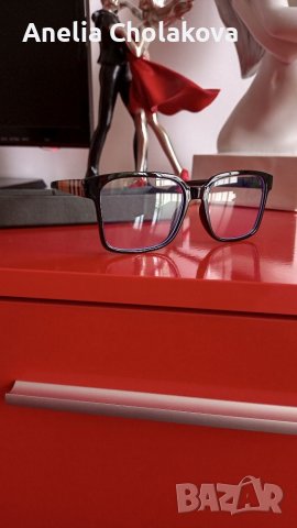 Очила , снимка 2 - Слънчеви и диоптрични очила - 39618901