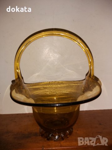 Стара стъклена бонбониера от соца., снимка 1 - Антикварни и старинни предмети - 35235381