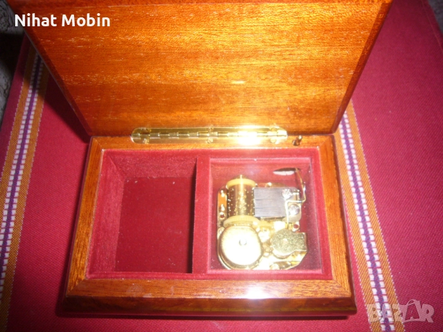 Малка хармоника и музикална кутия, снимка 10 - Антикварни и старинни предмети - 52394062