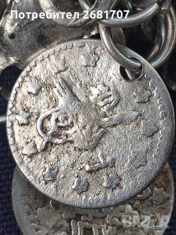 Стара огърлица , снимка 2 - Колиета, медальони, синджири - 39316371