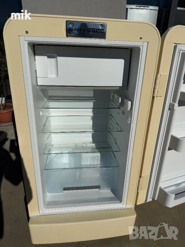 Ретро бежов хладилник с камера Bosch , снимка 8 - Хладилници - 52223769