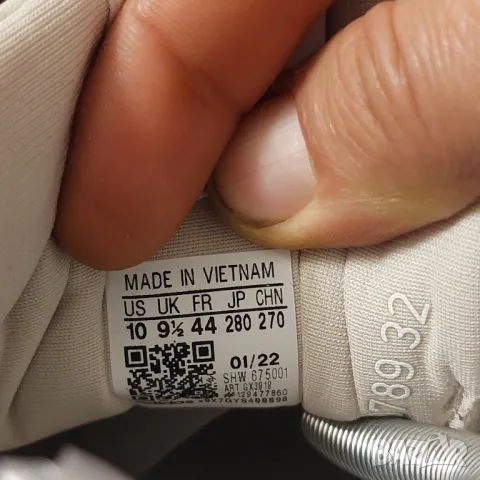 Маратонки Adidas ZX Spezial номер 43- 44, снимка 16 - Маратонки - 48562158