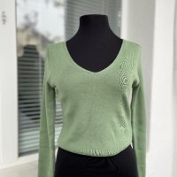 Нов пуловер, снимка 1 - Блузи с дълъг ръкав и пуловери - 38897129