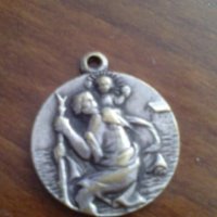 Медальон, снимка 2 - Колиета, медальони, синджири - 26436084