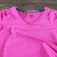 Nike Pro Short Sleeve V-Neck - страхотна дамска тениска КАТО НОВА, снимка 7 - Тениски - 28990884