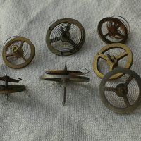 Колела, Запасни Части за Старинен Механичен Часовник, снимка 1 - Антикварни и старинни предмети - 37216932