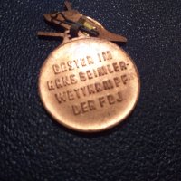 Значка- медал ГДР Hans Beimler WETTKAMPF FDJ, снимка 4 - Други ценни предмети - 27880558