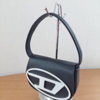 Diesel дамска чанта лукс чанта стилна дамска чанта луксозна чанта код 250лна дамска чанта , снимка 12 - Чанти - 43997845