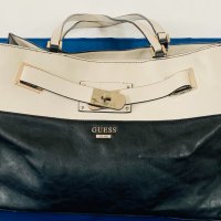 Чанта GUESS оригинал, кожа, голяма, с размери - 42 см; 30/55см висока с дръжки; шир. 16 см., снимка 2 - Чанти - 42938863