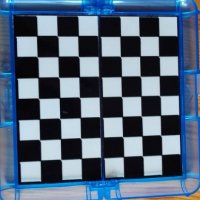 Кутия за мини магнитен шах, снимка 4 - Шах и табла - 37515513