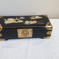 Стара китайска кутия за бижута от черно дърво и седеф, снимка 14 - Антикварни и старинни предмети - 43452723