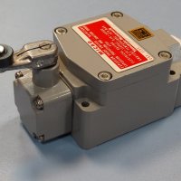 краен изключвател Ymatake Honeywell Micro VCX-5001 K Explosion Proof Switch, снимка 3 - Резервни части за машини - 37522315