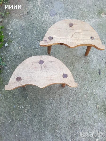 Трикрако столче 2 бр, снимка 1