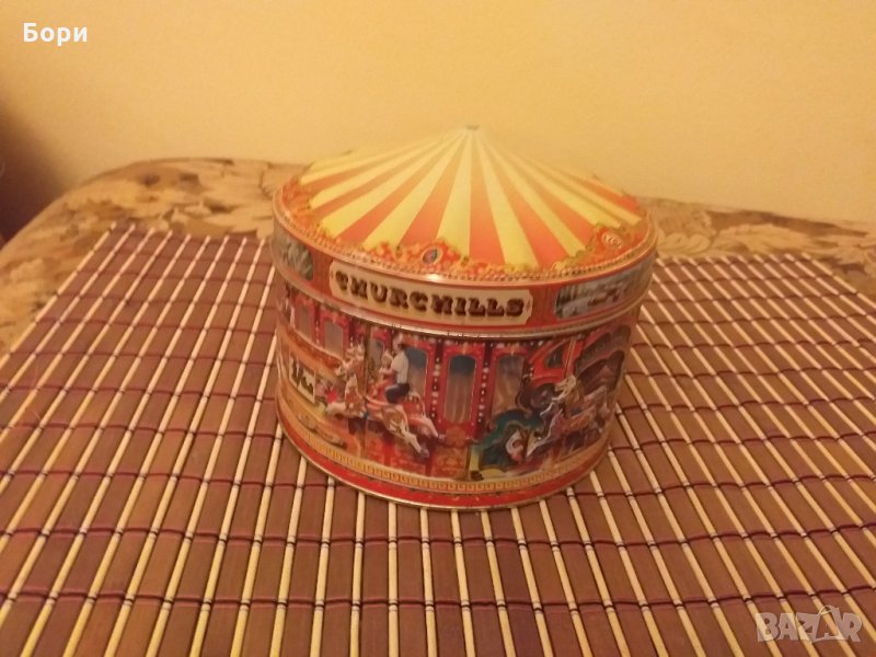 Метална кутия релефна от бонбони, снимка 1