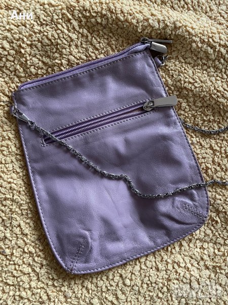 Лилава кожена чантичка, снимка 1