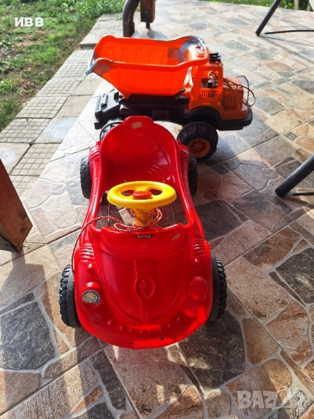 Намалена на 35лв Кола за бутане с педали+подарък голям камион, снимка 1