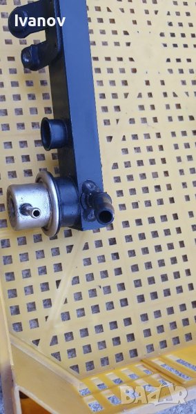 Горивна рейка бензинови дюзи с Регулатор налягане Bosch 0280160503, снимка 1