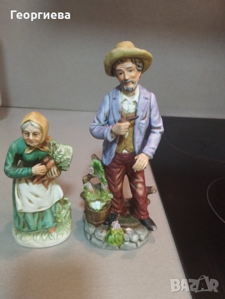 Фигури на фермер и баба , керамични , снимка 1