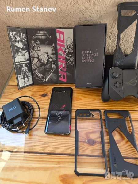 ASUS ROG Phone 5, 256GB, 16GB RAM, 144 Hz, 5G + ROG Kunai 3 Gamepad, снимка 1