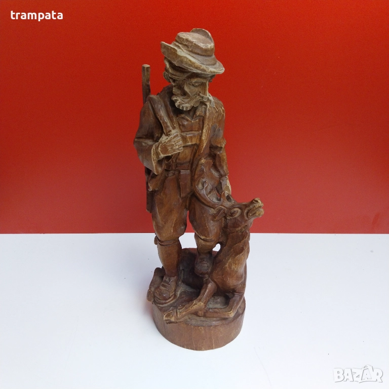 НАЙ ДОБРАТА ОФЕРТА Стара немска дървена фигура Ловец , снимка 1