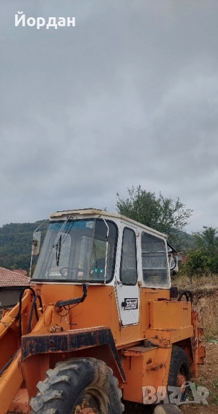 Продавам комбиниран Багер, снимка 1