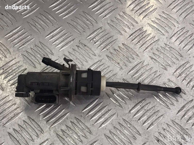 Помпа съединител VW Golf 5,2006г., снимка 1